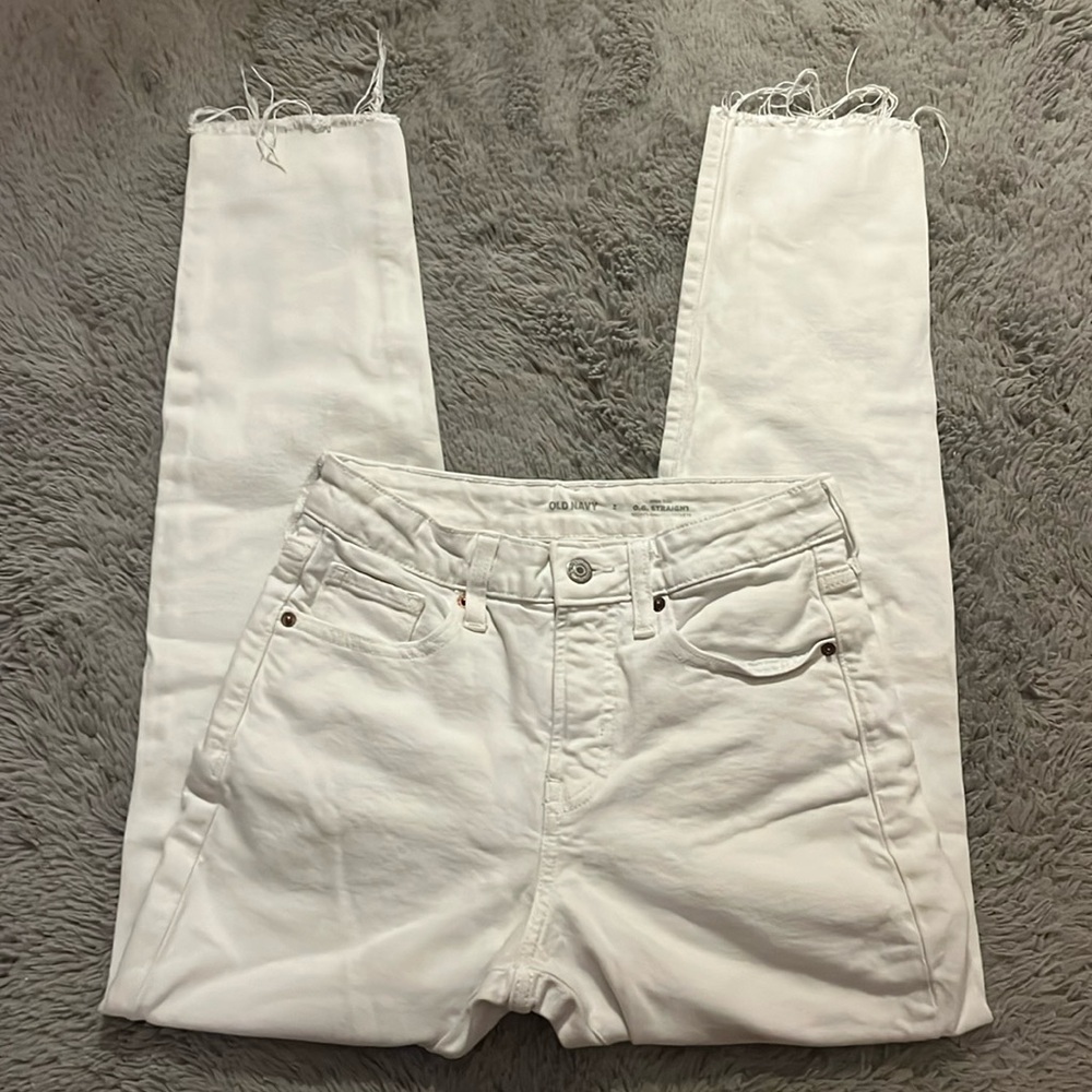 White Old Navy straight jeans